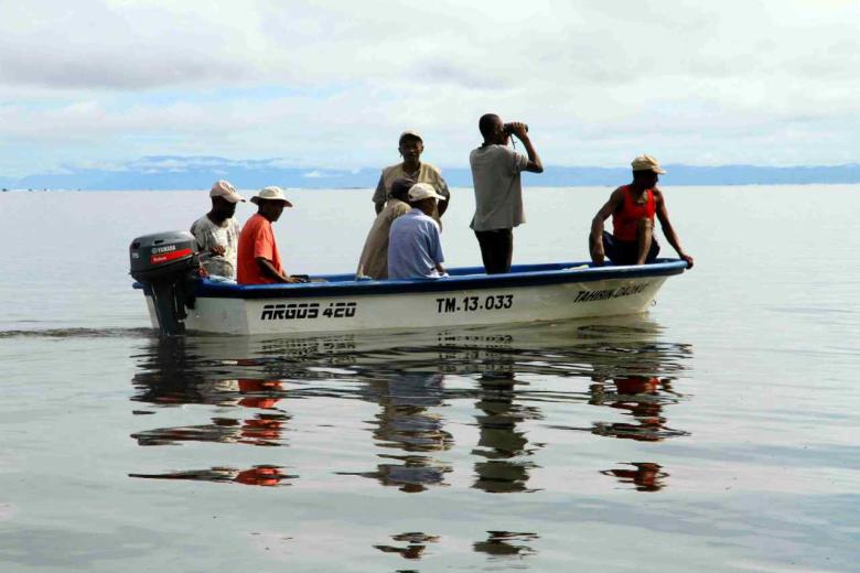 Empowering local communities to manage small-scale fisheries